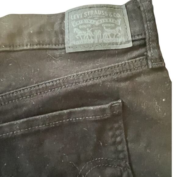 Women's Levi's® Mid-Length Jean Shorts Black Size 32 - Picture 9 of 11